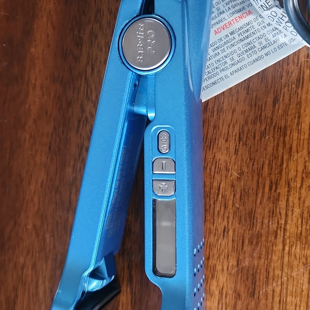 BaByliss Pro Nano Titanium 1 3/4" Ionic Straightener - Picture 5 of 16
